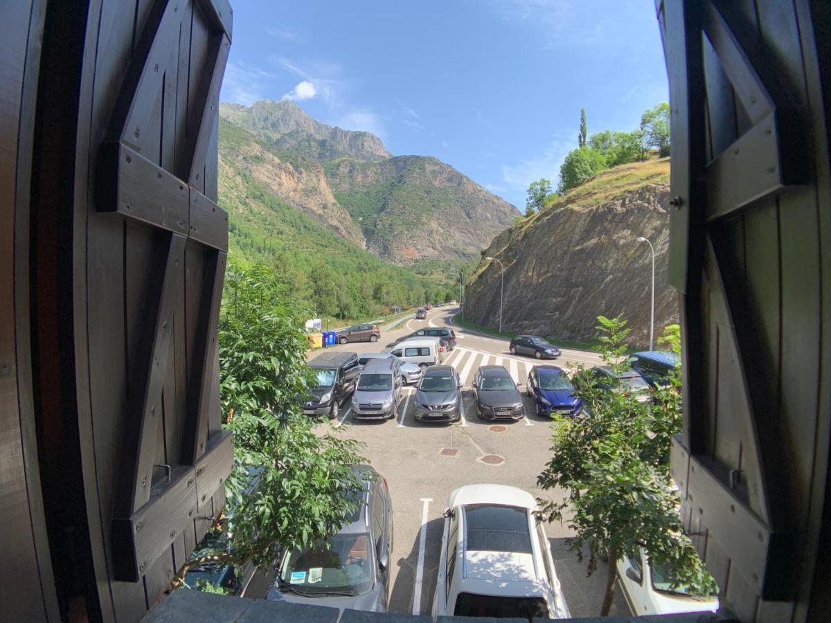 B36 - Mayor 48, 1º - Villmor Benasque Bagian luar foto